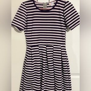 Lularoe Amelia. Navy stripes, silver. Nwot. Med